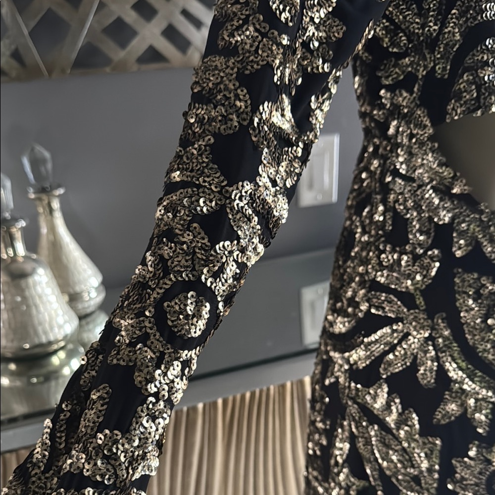 Nicole Miller Elegant Black and Gold Embellished Dress - Picture 7 of 10